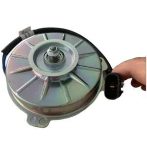 Yoonshan Cooling Fan Motor for MITSUBISHI L200 MIDDLE EAST VERSION (2005-) Front_View(OE:7812A100)