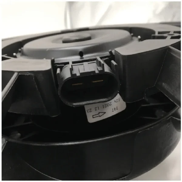 Yoonshan Radiator Fan for CHEVROLET GMC SIERRA Plug_Detail(OE:15780788,89023366,89023368,89024933,620-653,1580551,1580682,1580912)
