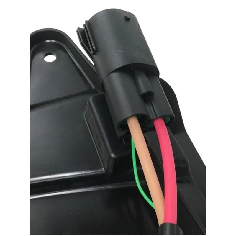 Yoonshan Radiator Fan for FORD ESCAPE (2020-2022) Wire_Harness_Closeup(OE:LX6Z8C607A,LX618C607AC,TYC624730,RF436,2421567,FD-1203)