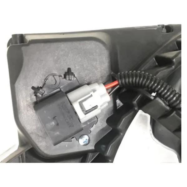 Yoonshan Radiator Fan for HYUNDAI VERNA (2016-) Wire_Harness_Closeup(OE:25380-F9250,25380-H9050,25380-H9000,RK16090007)
