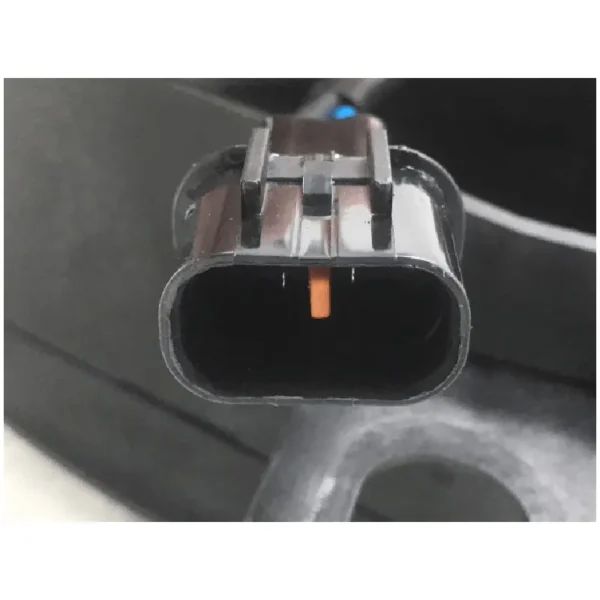 Yoonshan Radiator Fan for MITSUBISHI L200 Plug_Detail(OE:MN123607)