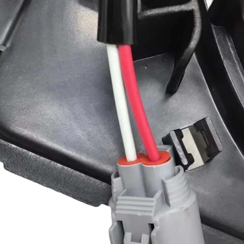 Yoonshan Radiator Fan for TOYOTA PRIUS (2010-2013) Wire_Harness_Closeup(OE:16711-37040,16361-37010,16361-28360,16363-37010,16363-37020,16711-37060)