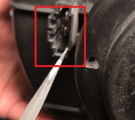 Two-pin connector disassembly