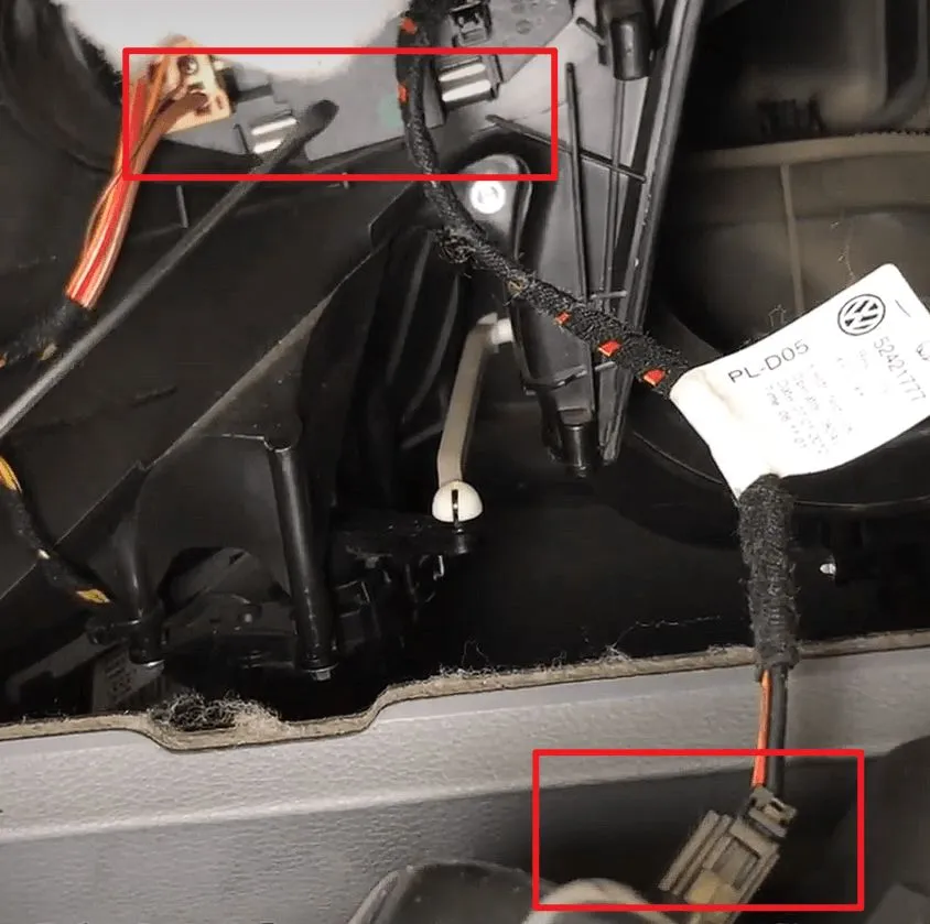 Blower motor power connector