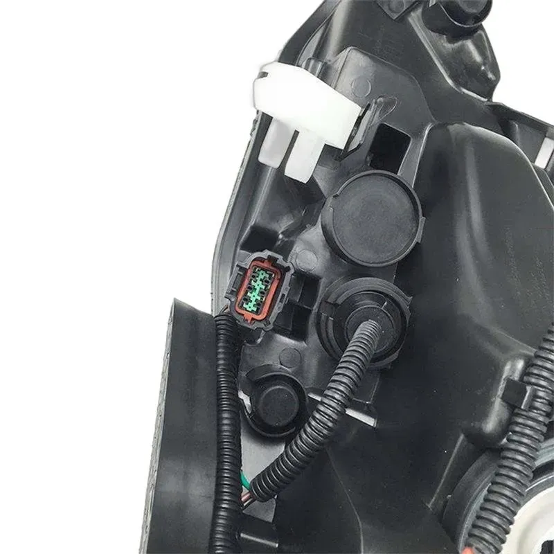 Yoonshan_Head_Light_for_NISSAN_SENTRA_USA_2016-2019-Plug_Connector_CloseupOE-L_26060-3YU0A